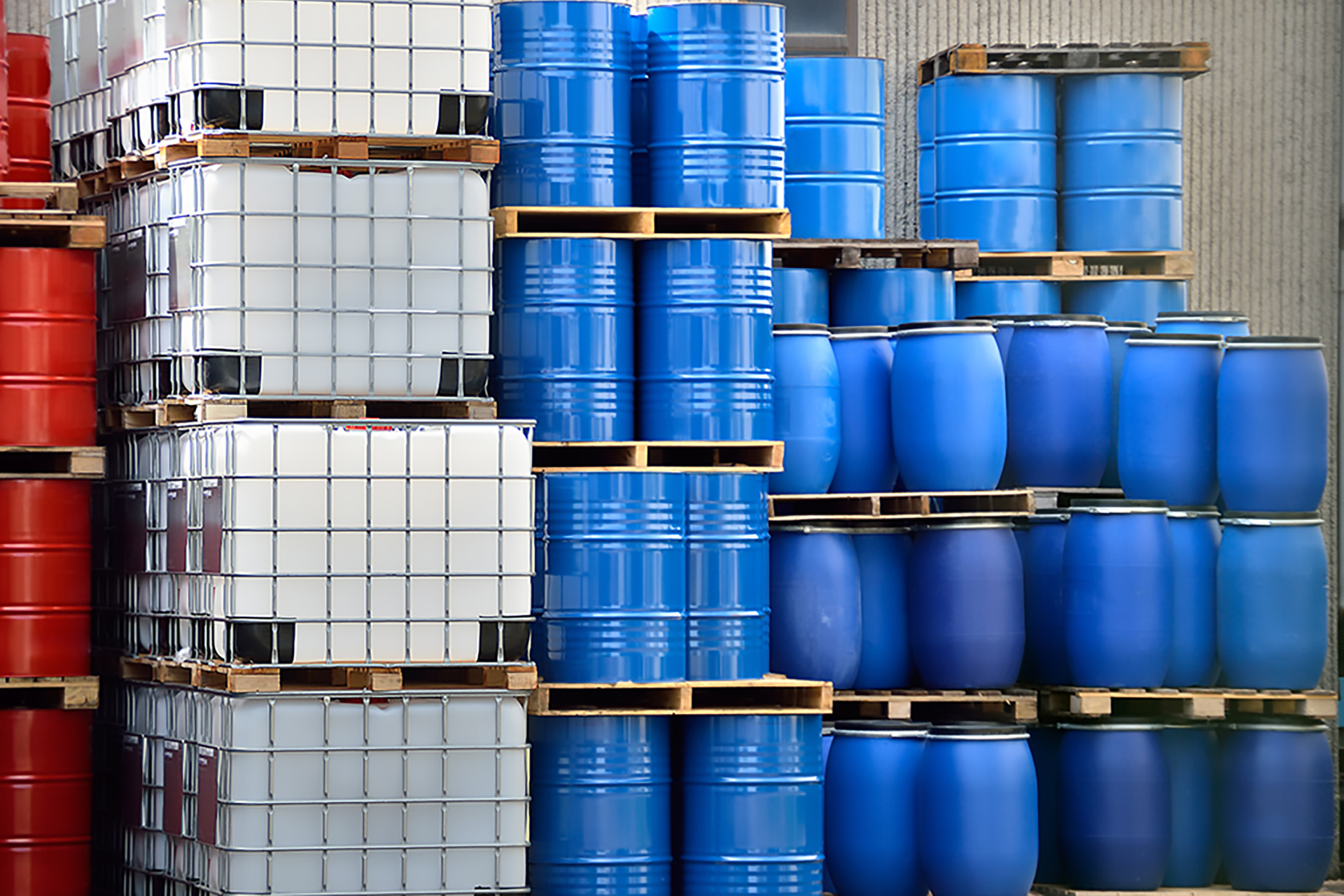 Contact Orlando Drum for Chemical Industry Storage Needs | Reconditioned Drums and Tote Tanks in the Chemical Industry